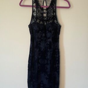 Adrianna Papell blue cocktail dress with lace overlay. Size 4